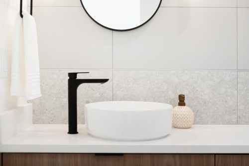 104-1550 3Rd Avenue E, Vancouver, BC 