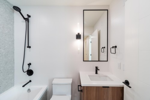 104-1550 3Rd Avenue E, Vancouver, BC 