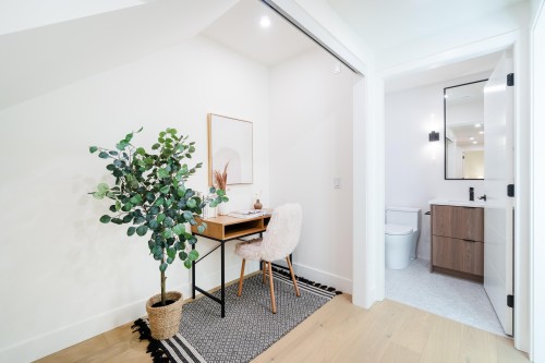 104-1550 3Rd Avenue E, Vancouver, BC 