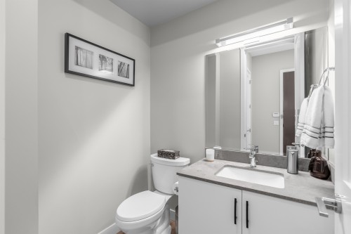 4676 Capilano Road, North Vancouver, BC 