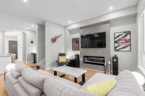 4676 Capilano Road, North Vancouver, BC 