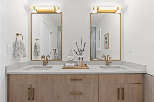 4527 46A Street, Ladner, BC 