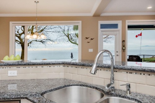 1537 Mccullough Road, Sechelt, BC 