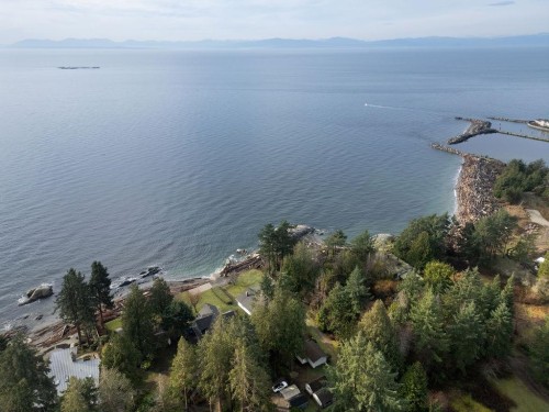 1537 Mccullough Road, Sechelt, BC 