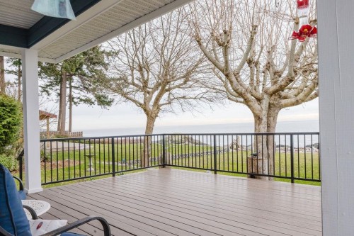 1537 Mccullough Road, Sechelt, BC 