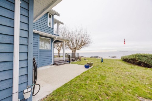 1537 Mccullough Road, Sechelt, BC 