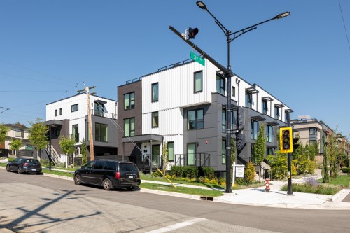 Th6-324 Ridgeway Avenue E, North Vancouver, BC 