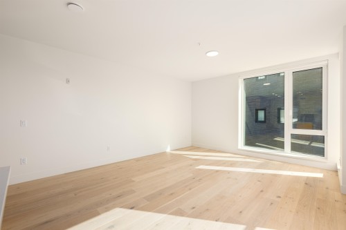 Th6-324 Ridgeway Avenue E, North Vancouver, BC 