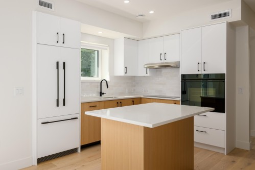 Th6-324 Ridgeway Avenue E, North Vancouver, BC 