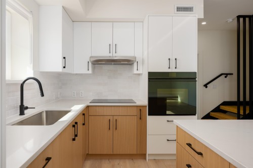 Th6-324 Ridgeway Avenue E, North Vancouver, BC 