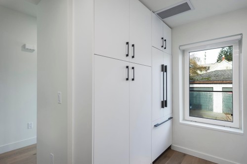 Th8-324 Ridgeway Avenue E, North Vancouver, BC 