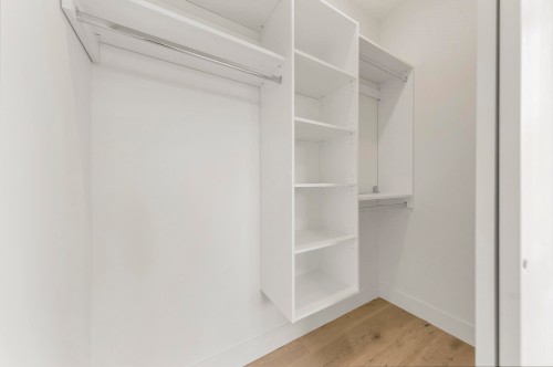 Th8-324 Ridgeway Avenue E, North Vancouver, BC 