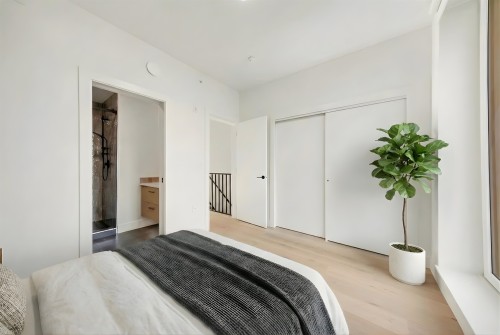 Th8-324 Ridgeway Avenue E, North Vancouver, BC 