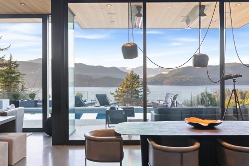 6252 Overstone Drive, West Vancouver, BC 