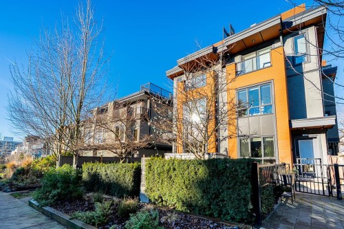 1865 Adanac Street, Vancouver, BC 