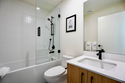 Th10-324 Ridgeway Avenue E, North Vancouver, BC 