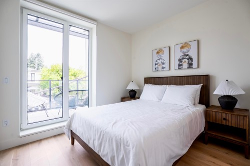 Th10-324 Ridgeway Avenue E, North Vancouver, BC 