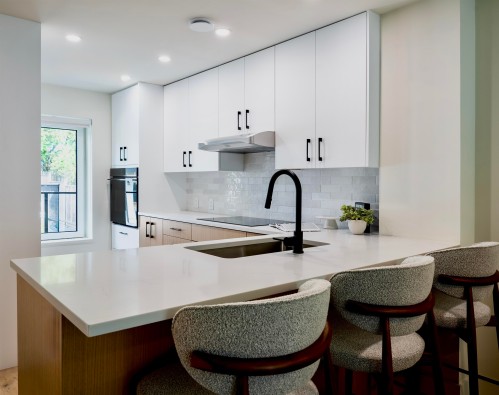 Th10-324 Ridgeway Avenue E, North Vancouver, BC 