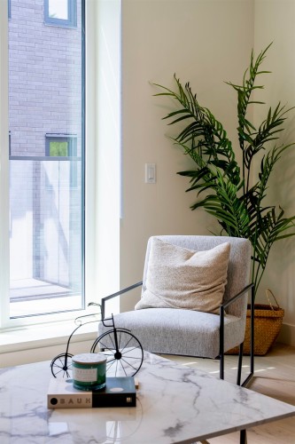 Th10-324 Ridgeway Avenue E, North Vancouver, BC 