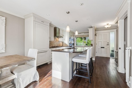 4687 Hoskins Road, North Vancouver, BC 