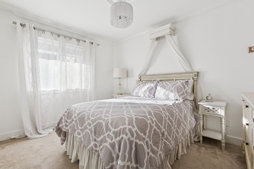 4687 Hoskins Road, North Vancouver, BC 