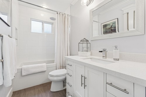 4687 Hoskins Road, North Vancouver, BC 