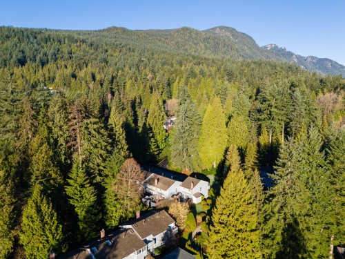 4687 Hoskins Road, North Vancouver, BC 