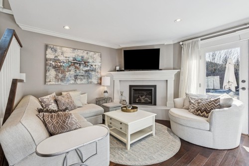 4687 Hoskins Road, North Vancouver, BC 