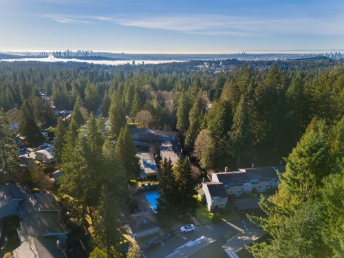 4687 Hoskins Road, North Vancouver, BC 