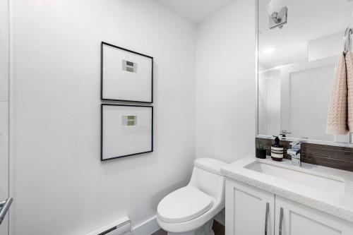 323 7Th Avenue E, Vancouver, BC 