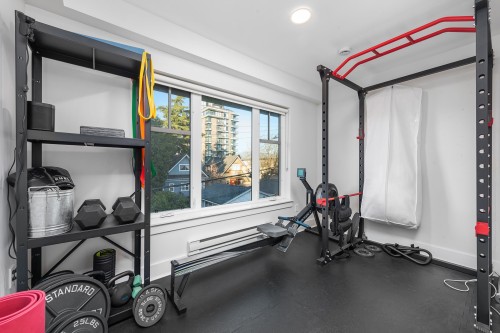 323 7Th Avenue E, Vancouver, BC 