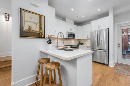 323 7Th Avenue E, Vancouver, BC 