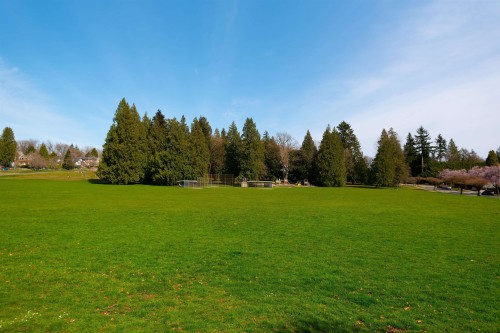 3812 24Th Avenue W, Vancouver, BC 