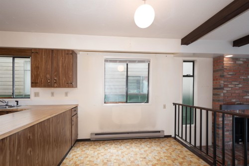 3812 24Th Avenue W, Vancouver, BC 