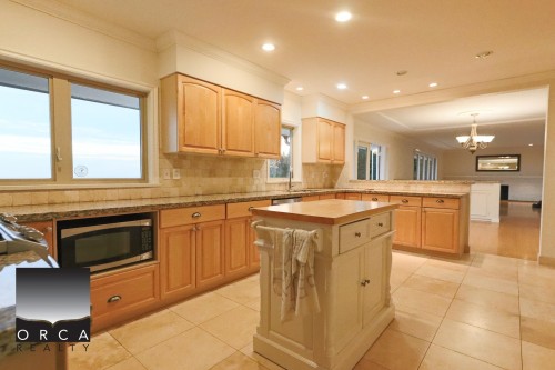 820 Knockmaroon Road, West Vancouver, BC 