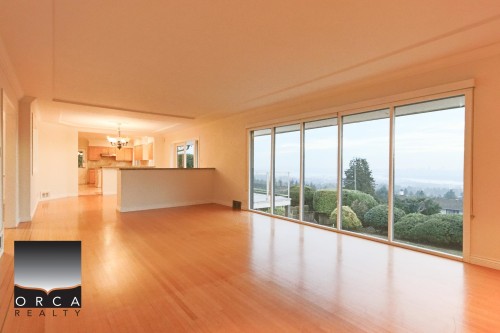 820 Knockmaroon Road, West Vancouver, BC 