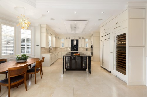 2912 Mathers Avenue, West Vancouver, BC 