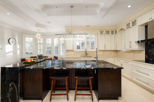 2912 Mathers Avenue, West Vancouver, BC 