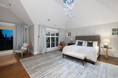 2912 Mathers Avenue, West Vancouver, BC 