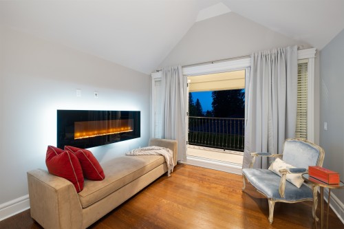 2912 Mathers Avenue, West Vancouver, BC 