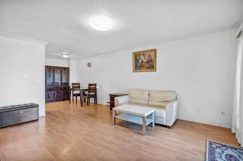 303-975 Broadway E, Vancouver, BC 