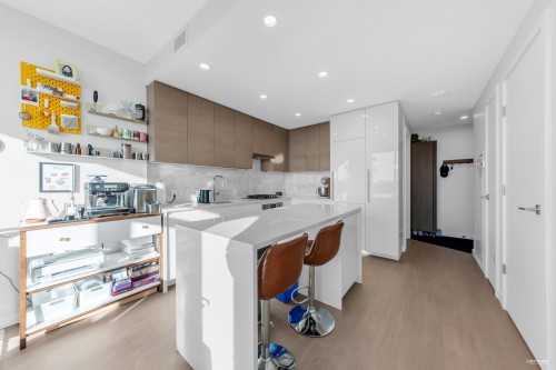 3311-4168 Lougheed Highway, Burnaby, BC 
