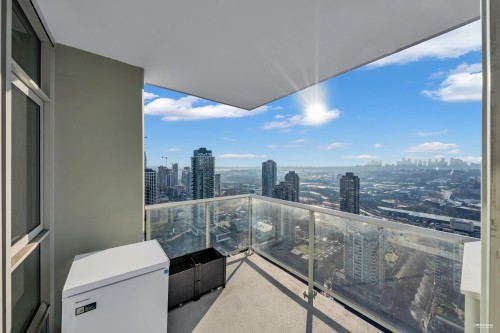 3311-4168 Lougheed Highway, Burnaby, BC 