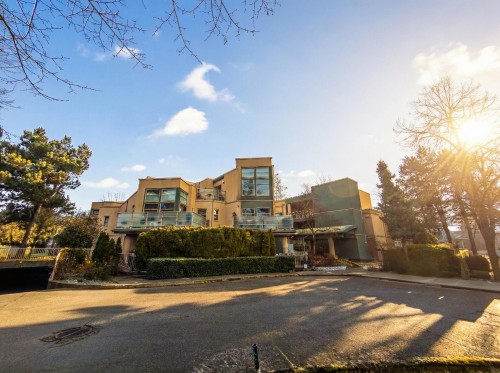 101-22277 122 Avenue, Maple Ridge, BC 