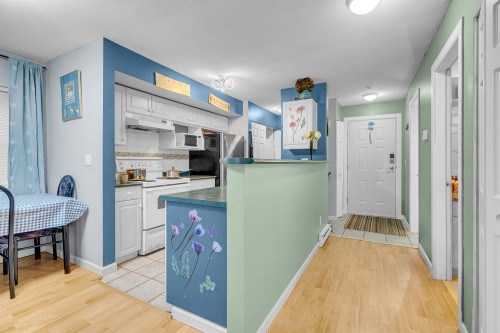 101-22277 122 Avenue, Maple Ridge, BC 