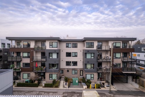 405-2666 Duke Street  Vancouver, BC V5R 4S9