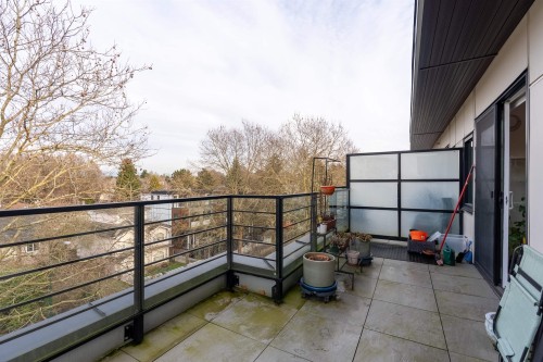 405-2666 Duke Street, Vancouver, BC 