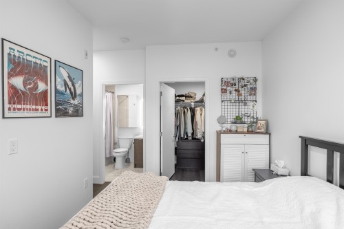 405-2666 Duke Street, Vancouver, BC 