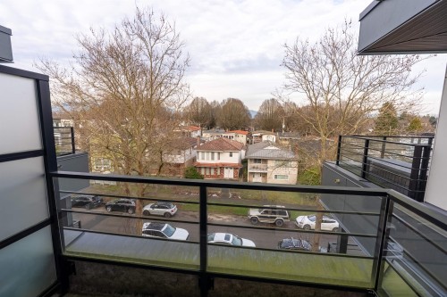 405-2666 Duke Street, Vancouver, BC 