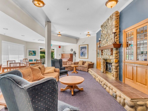 413-2059 Chesterfield Avenue, North Vancouver, BC 